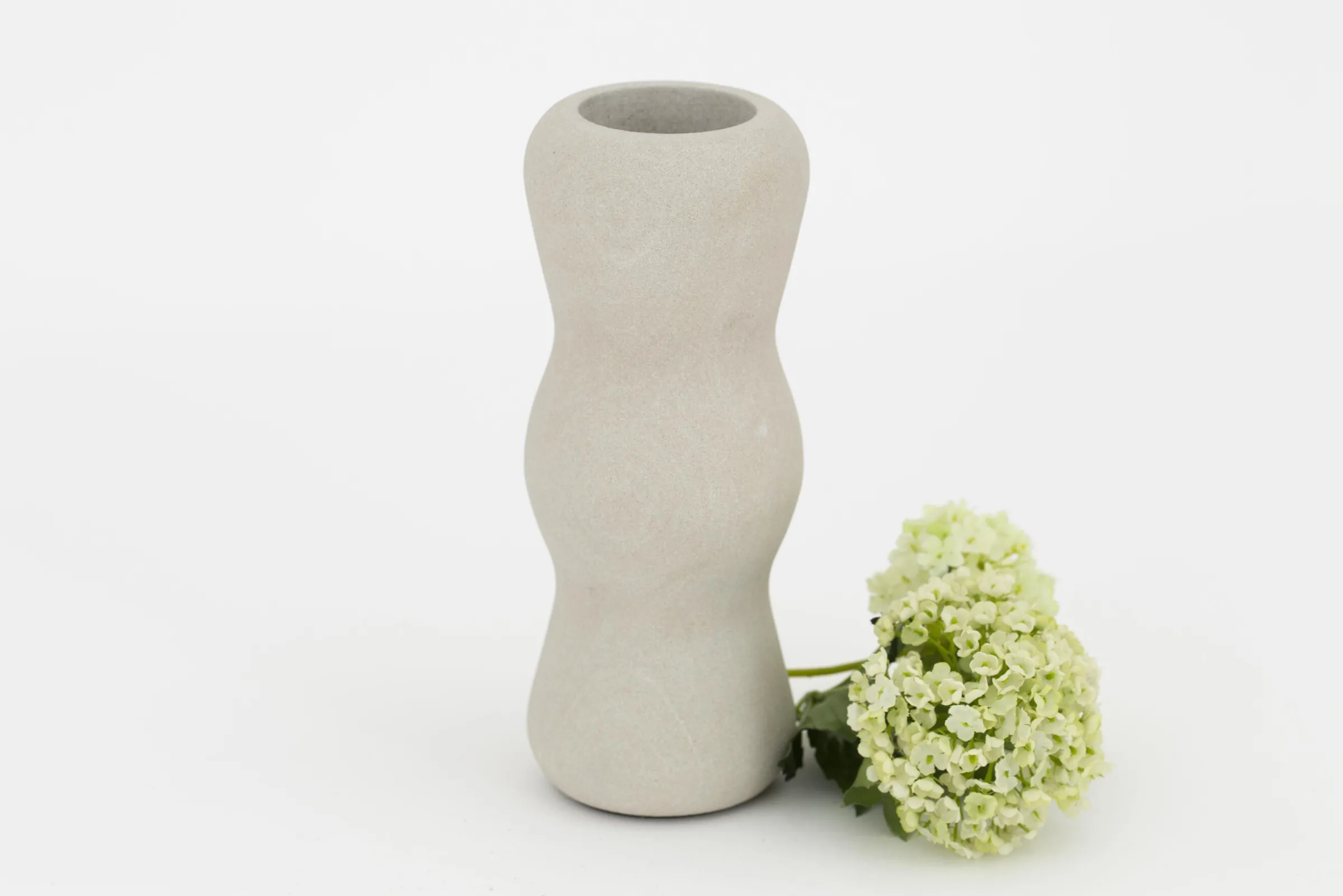 Flamant Ayno, Vaas, Zandsteen^ Decoratie