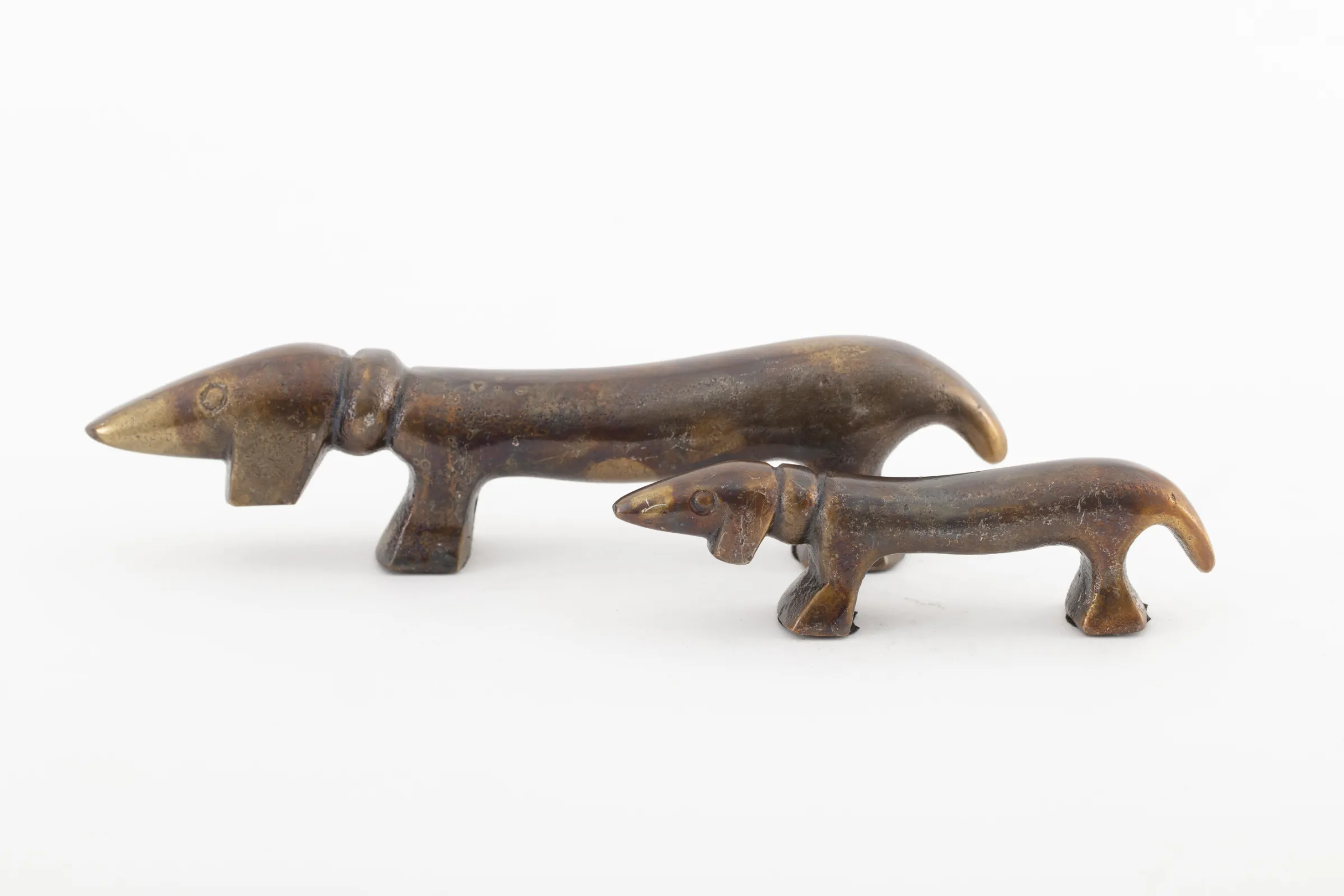 Flamant Calum, Hond, Koperbrons, S^ Decoratie