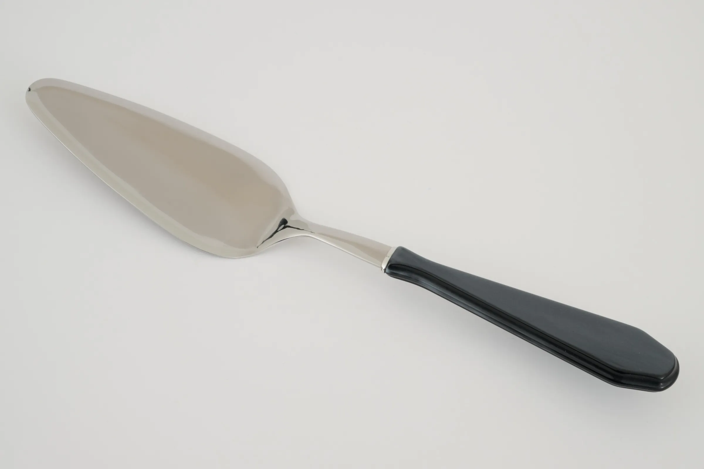 Flamant Coline, Caker-Server^ Bestek