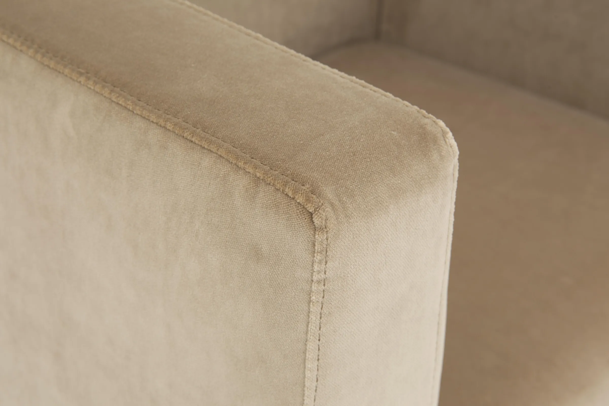 Flamant Como, Seat, Fix^ Banken