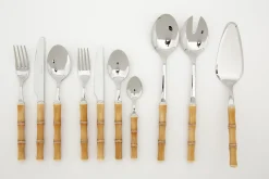 Flamant Hadis, Caker-Server^ Bestek