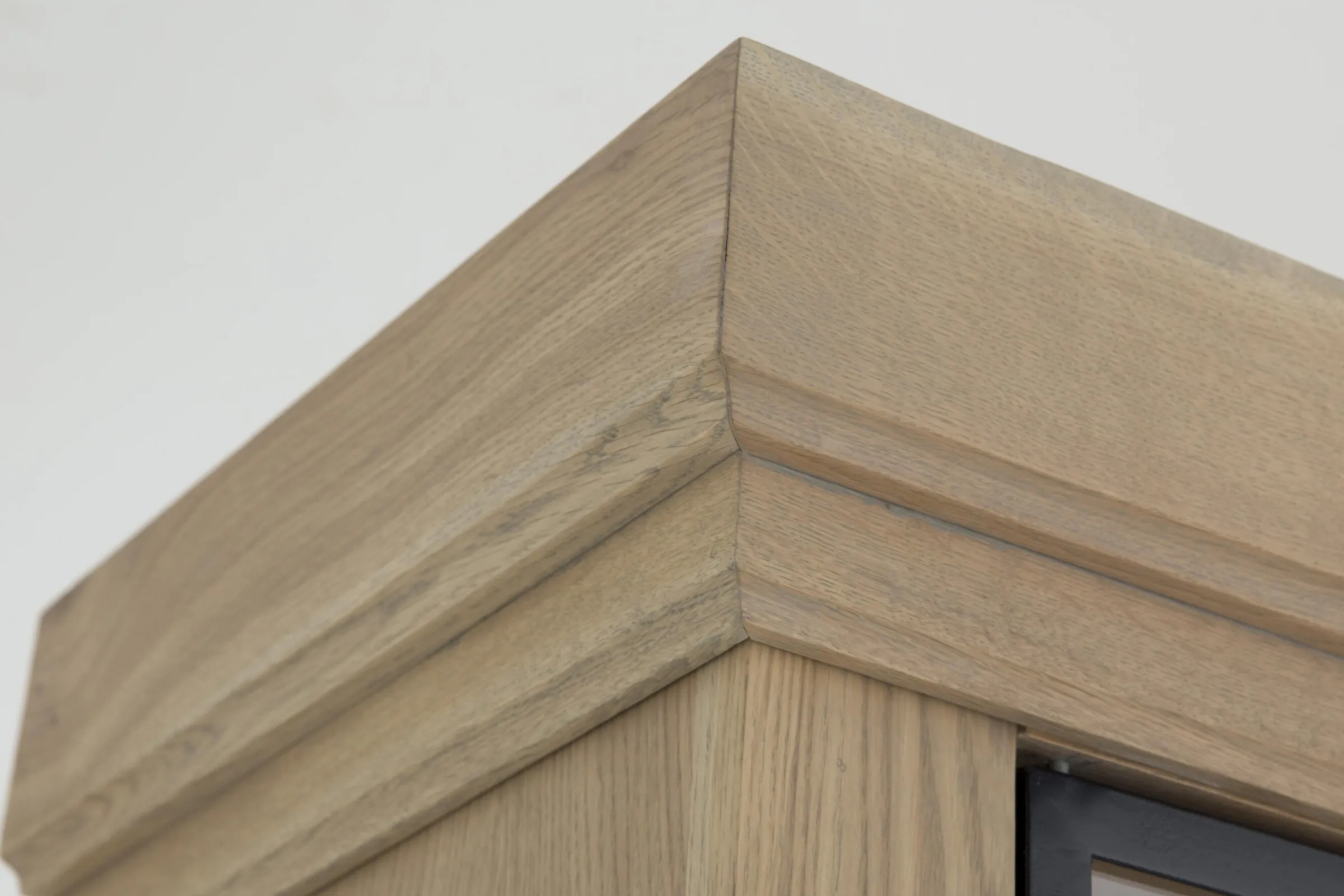 Flamant Ijzeren Jason, Kast, Verweerd Eikenhout, 2 Ijzeren Deuren^ Kasten