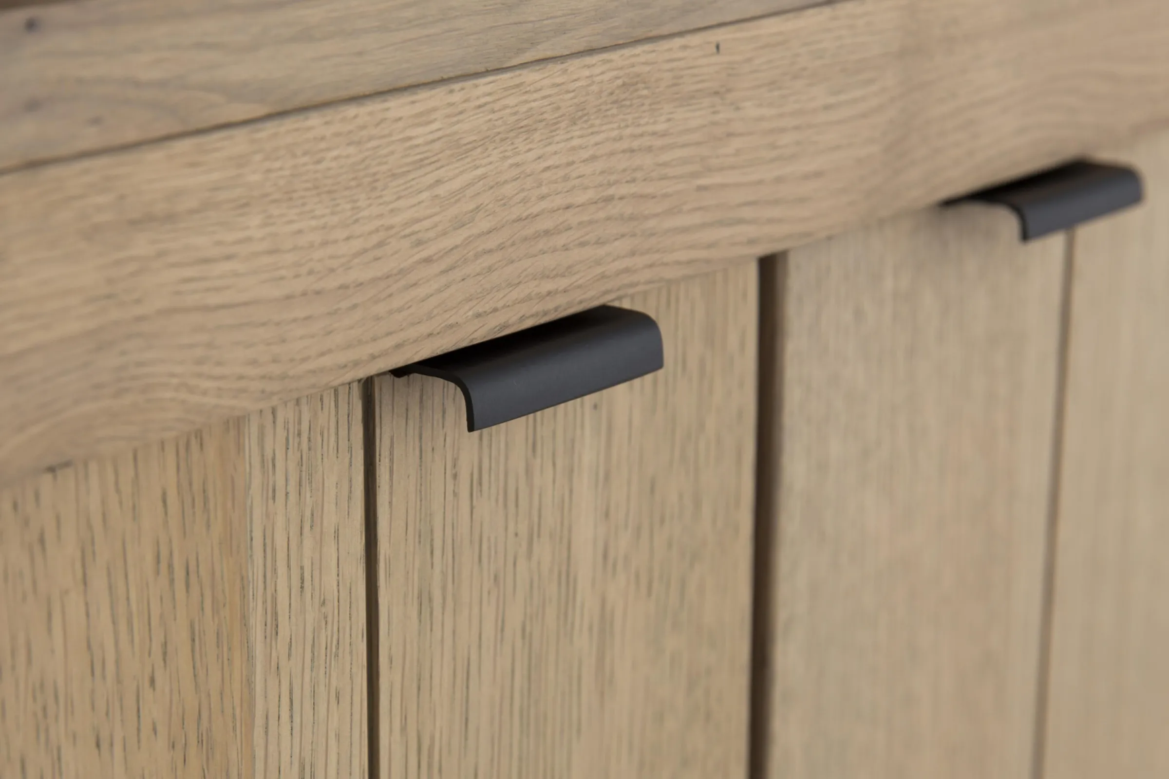 Flamant Ijzeren Jason, Kast, Verweerd Eikenhout, 2 Ijzeren Deuren^ Kasten