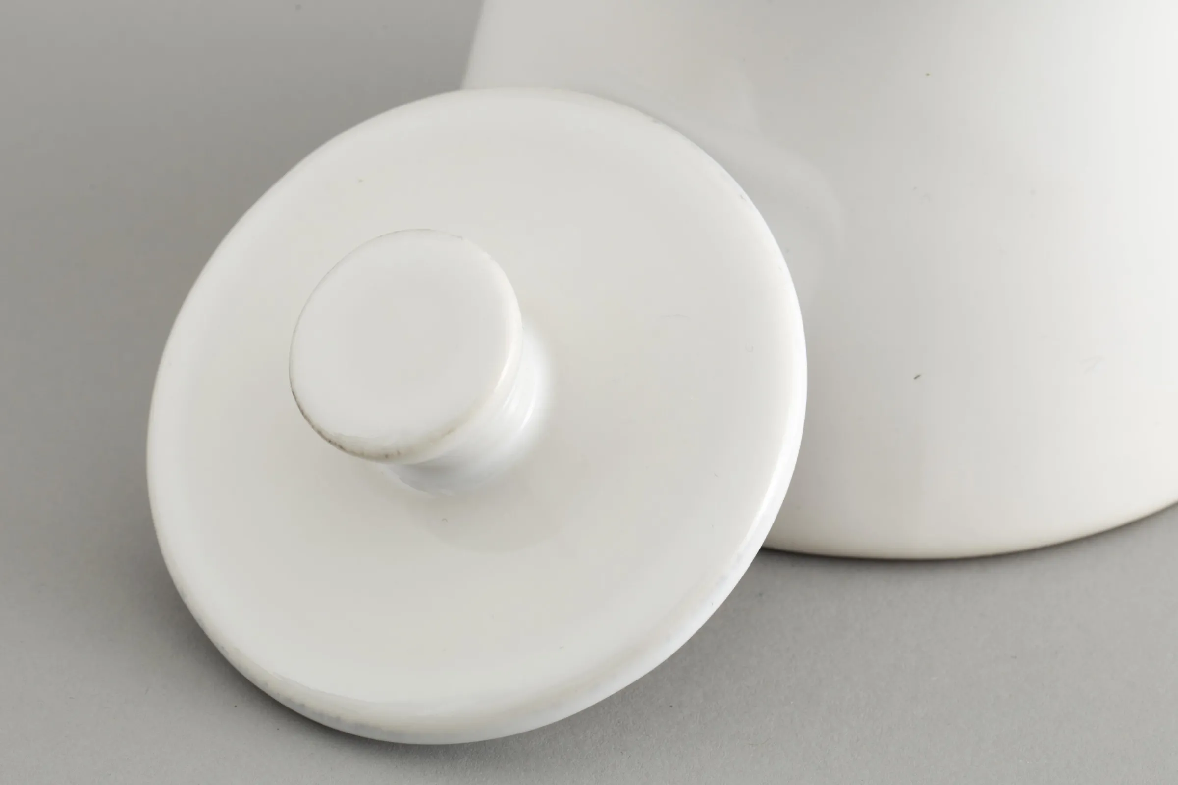 Flamant Jille, Suikerpot, Keramiek, Wit^ Borden, Borden En Kommen