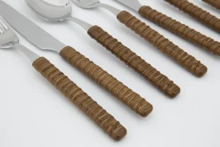 Flamant Korba, Tafelmes^ Bestek