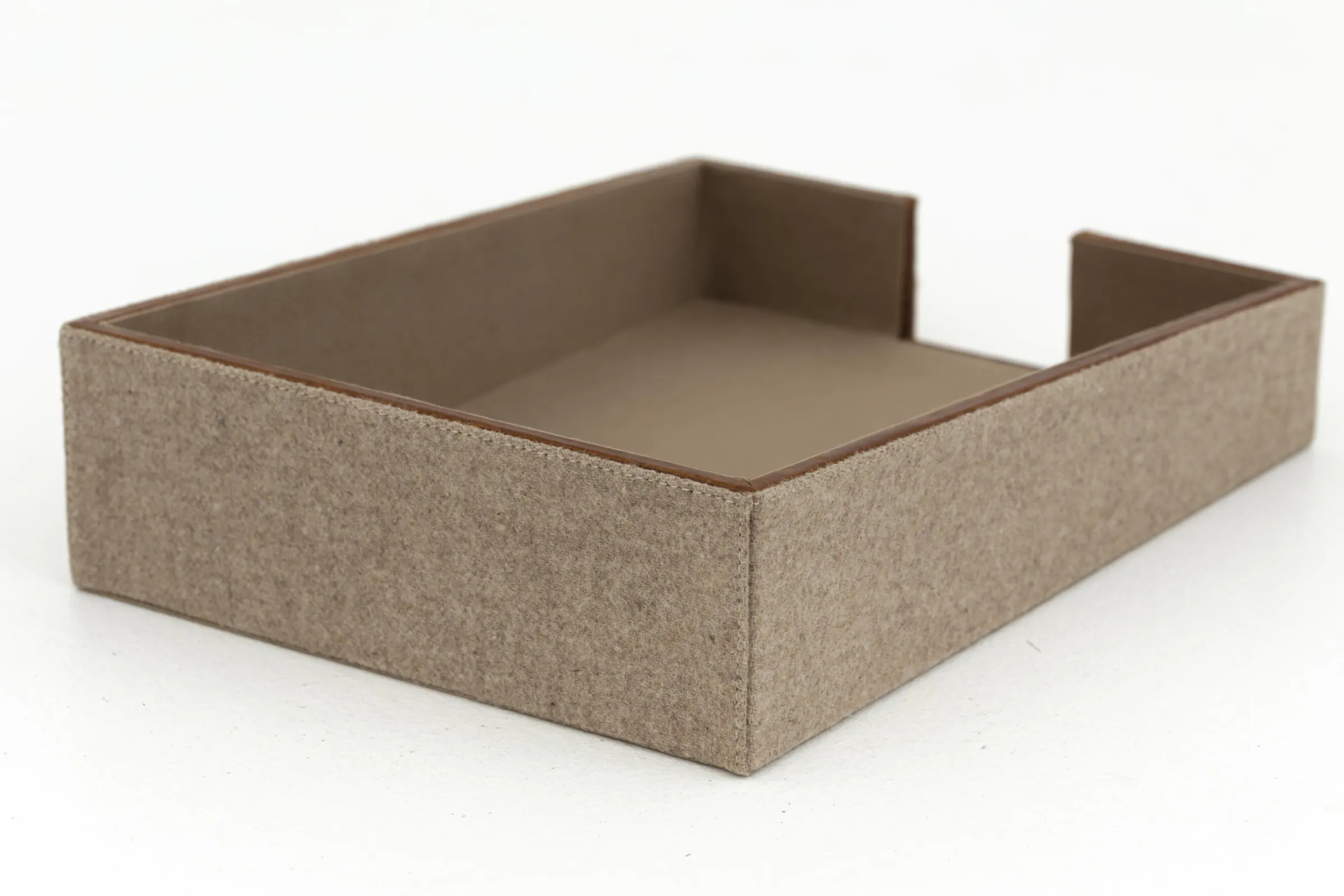 Flamant Milburn, Papierlade, Wol En Leer^ Decoraties