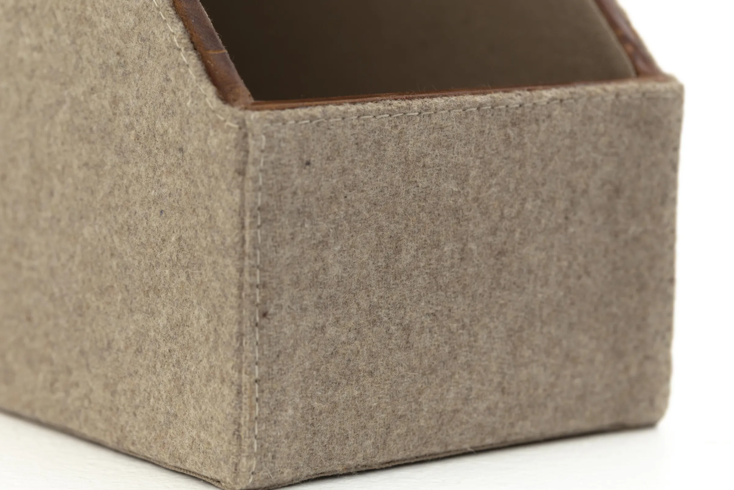 Flamant Milburn, Vijlhouder, Wol En Leer^ Decoraties