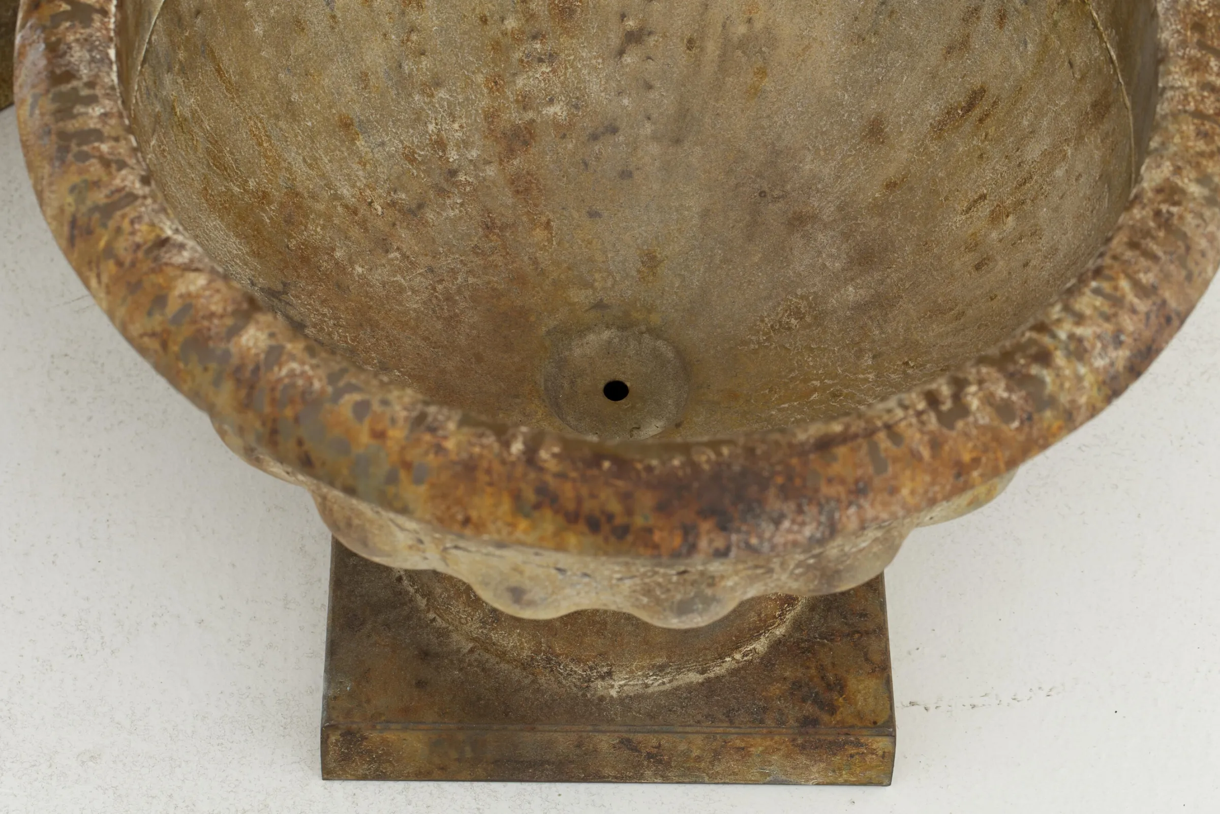 Flamant Odair, Tuinvaas, L^ Tuindecoraties En Parasols