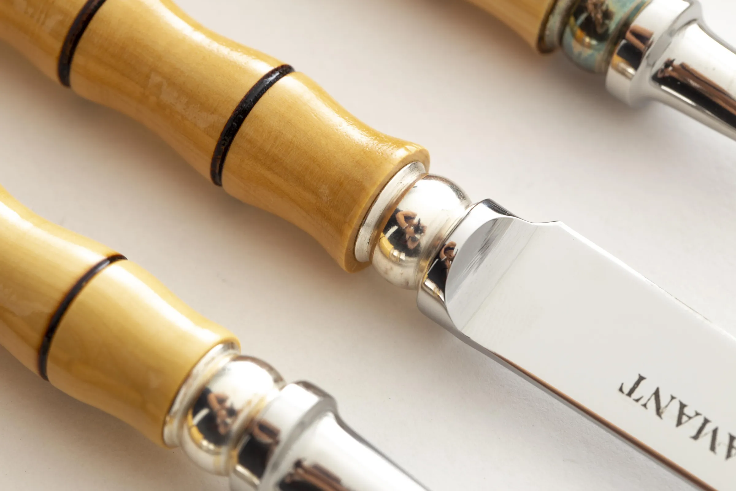 Flamant Olsaka, Visvork^ Bestek