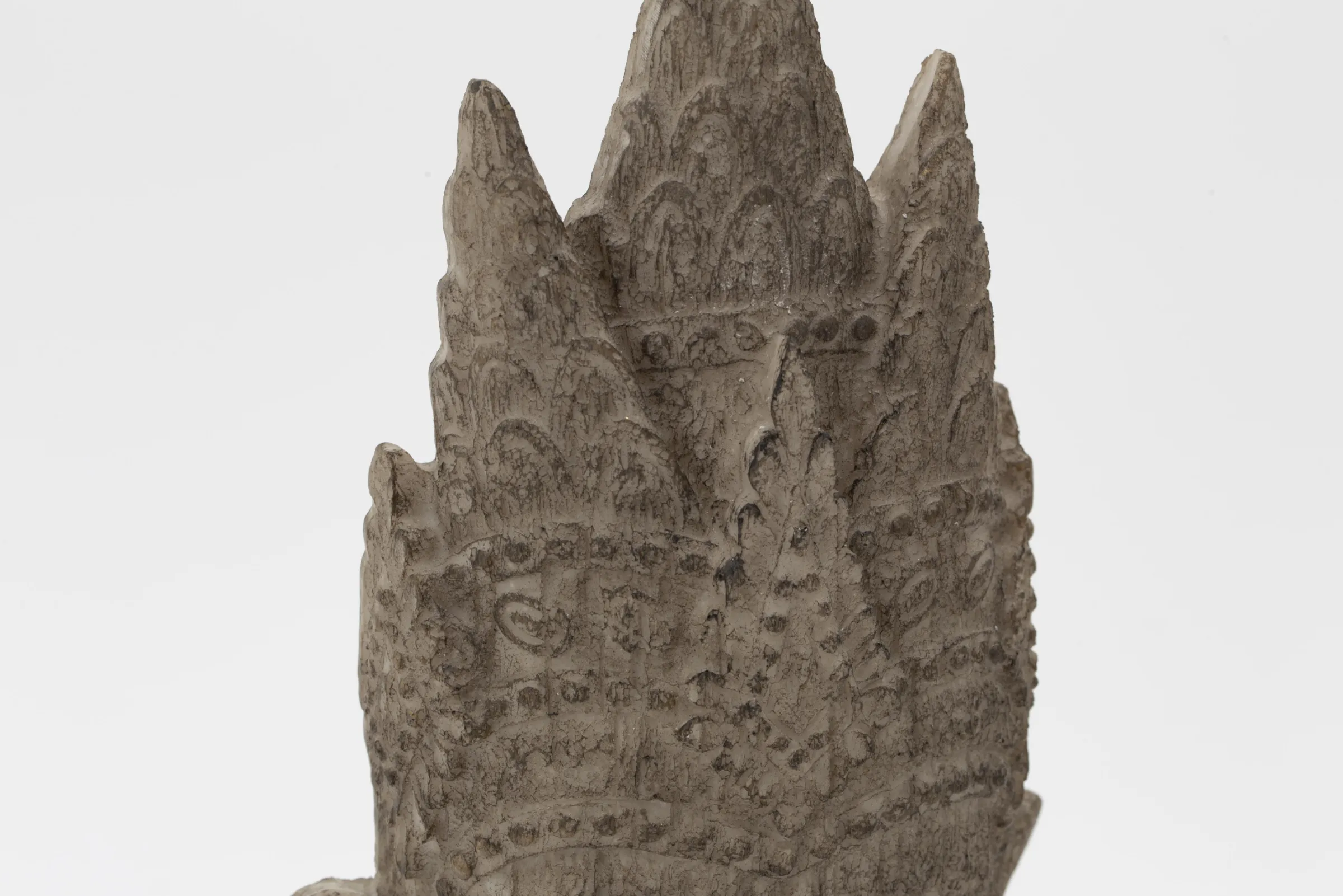 Flamant Saras, Hoofd^ Decoratie