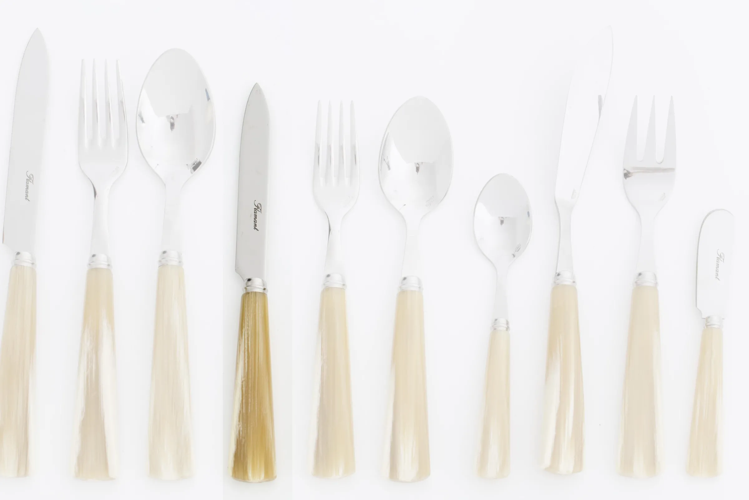 Flamant Tondo, Dessertmes^ Bestek