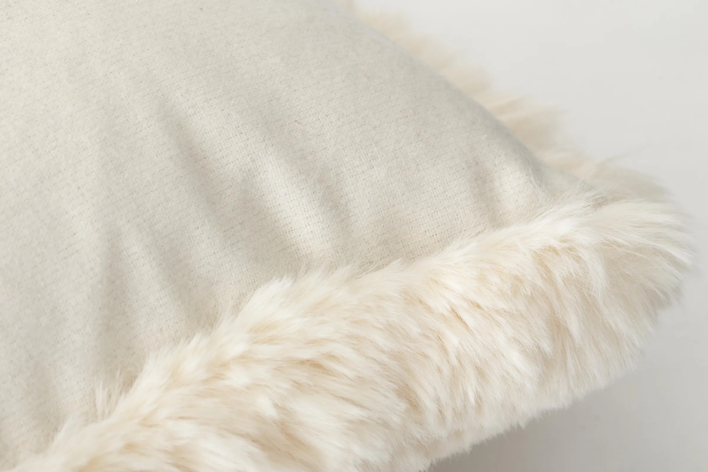 Flamant Veronica, Kussen, Namaakbont^ Moederdag